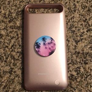 Rose gold charging case for iPhone 8+ (no charger)